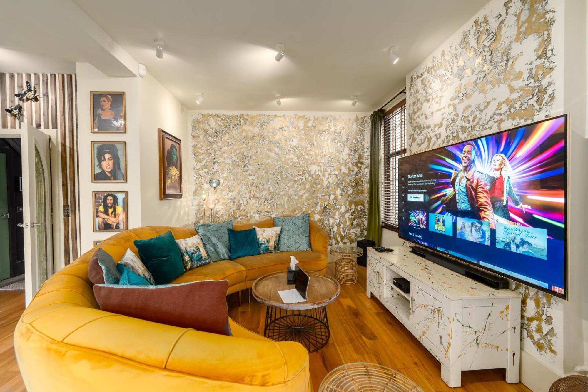 City Retreat, Spacious 4 Bed House, Games Room, Parking, Hot Tub & Bbq Кардифф Экстерьер фото