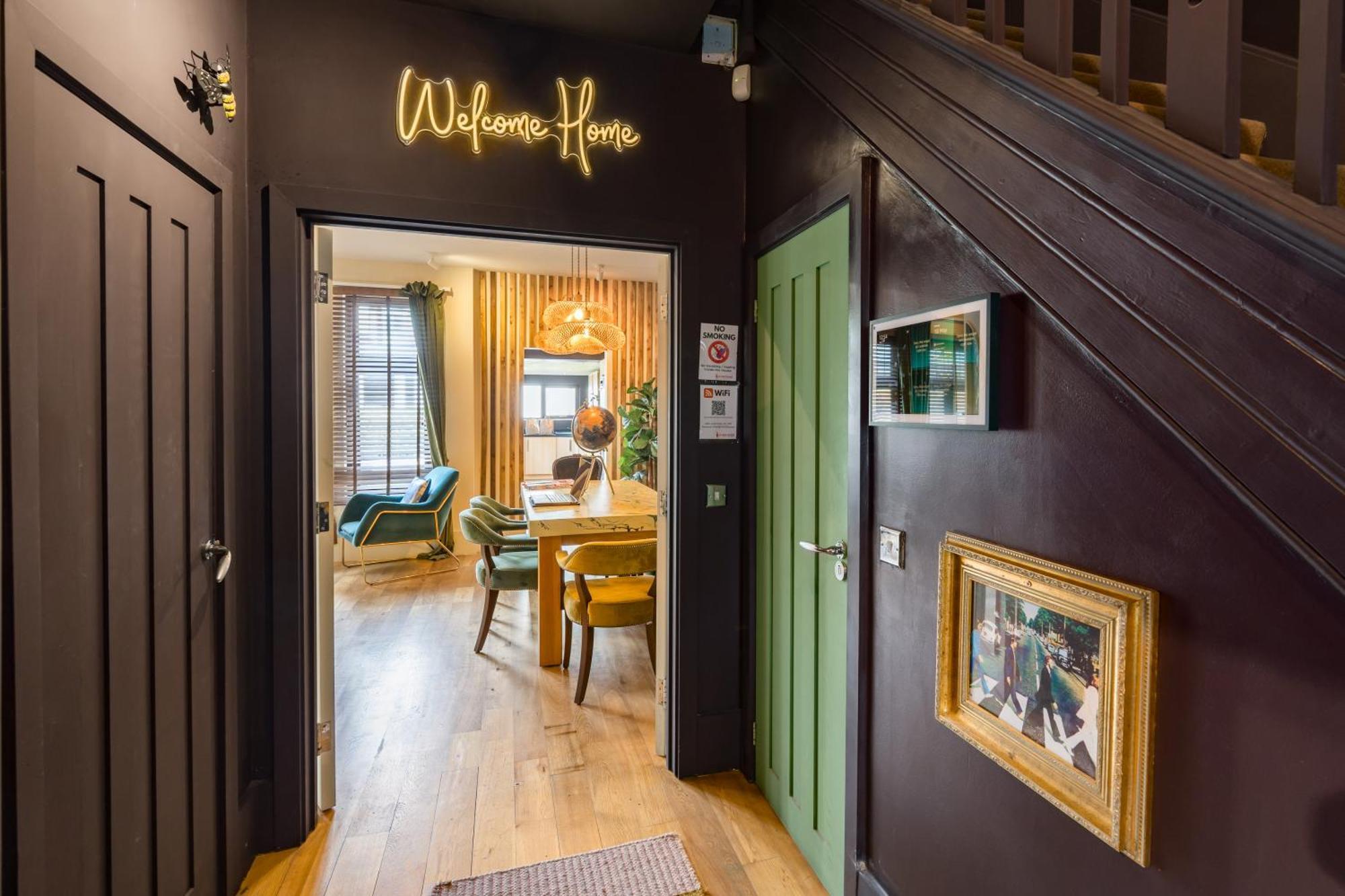 City Retreat, Spacious 4 Bed House, Games Room, Parking, Hot Tub & Bbq Кардифф Экстерьер фото
